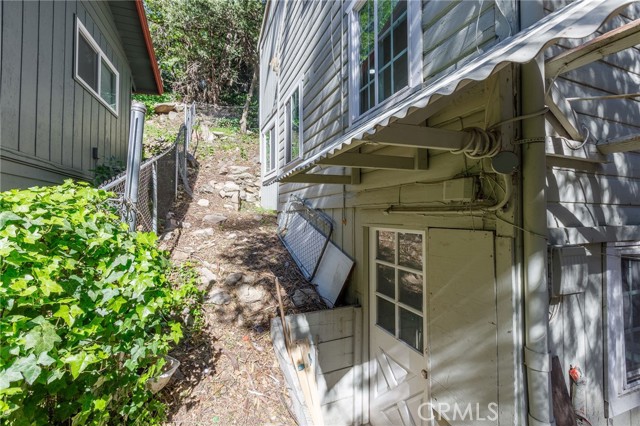 Detail Gallery Image 24 of 28 For 799 Fern Dr, Crestline,  CA 92325 - 3 Beds | 3 Baths