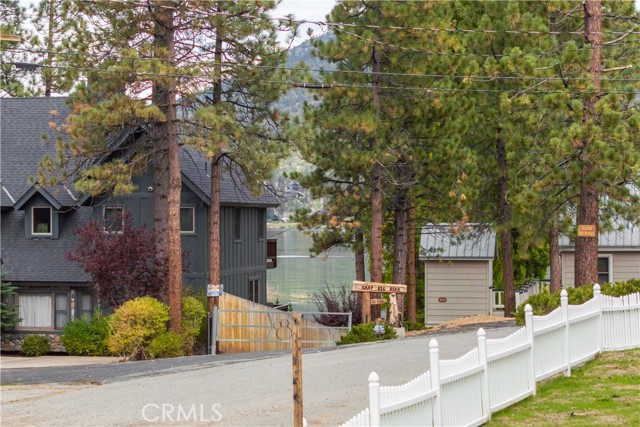 195 Elgin Boulevard, Big Bear Lake CA: https://media.crmls.org/medias/9877473c-dada-41c0-8dc9-284d458ba996.jpg