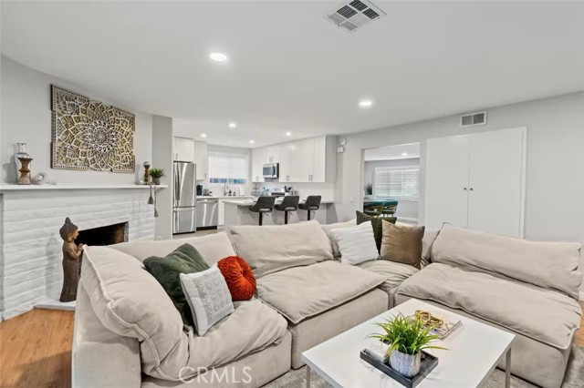 Detail Gallery Image 11 of 17 For 6537 Sheltondale, West Hills,  CA 91307 - 3 Beds | 2 Baths