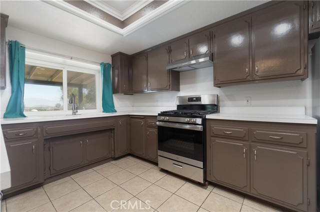 Detail Gallery Image 13 of 48 For 8140 Weirick Rd, Corona,  CA 92883 - 4 Beds | 2 Baths