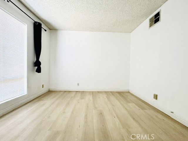 https://media.crmls.org/medias/98784791-53c2-404d-847e-51b45ea59b42.jpg?preset=X-Large