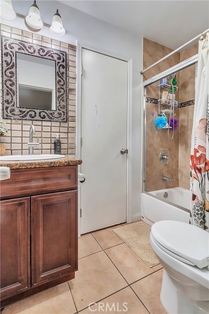 5231 1/2 Clara Street, Cudahy CA: https://media.crmls.org/medias/98792480-e672-4314-ad1c-45b988960ec1.jpg