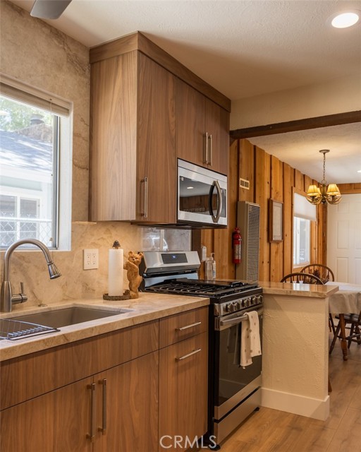 Detail Gallery Image 18 of 40 For 803 Robinhood Bld, Big Bear City,  CA 92314 - 2 Beds | 1 Baths