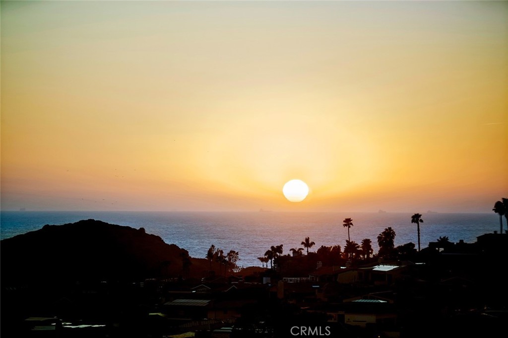 98796317 99da 4f32 A368 3350c186aa1f