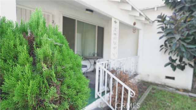 214 E 92nd, Los Angeles CA: https://media.crmls.org/medias/9879b188-713f-40f2-b2d1-9dc6131c2229.jpg