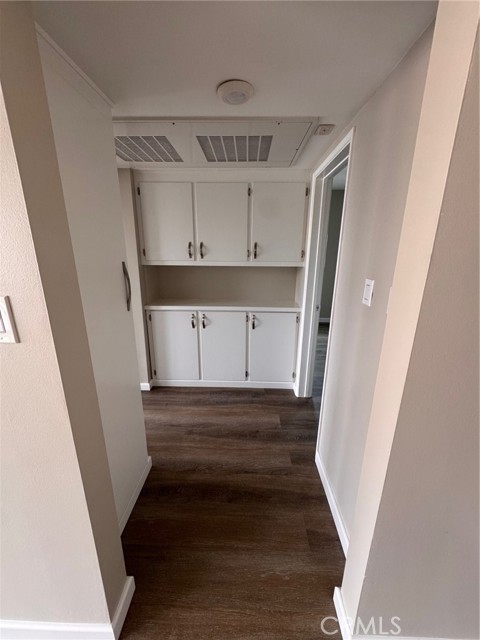Detail Gallery Image 7 of 12 For 103 Ravenna Dr #15,  Long Beach,  CA 90803 - 2 Beds | 2 Baths