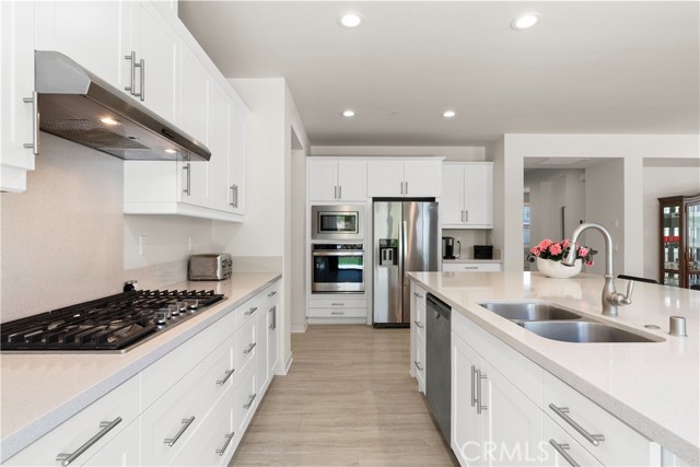 31530 Calle De Las Estrellas, Bonsall CA: https://media.crmls.org/medias/9879cc46-9ff3-4a5e-b4f9-189bc1d2bb8c.jpg
