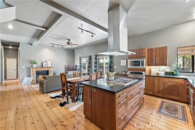 10950 Fox Springs Road, Murrieta CA: https://media.crmls.org/medias/987a0e96-ef15-40dc-8da5-6db901cb5d7a.jpg
