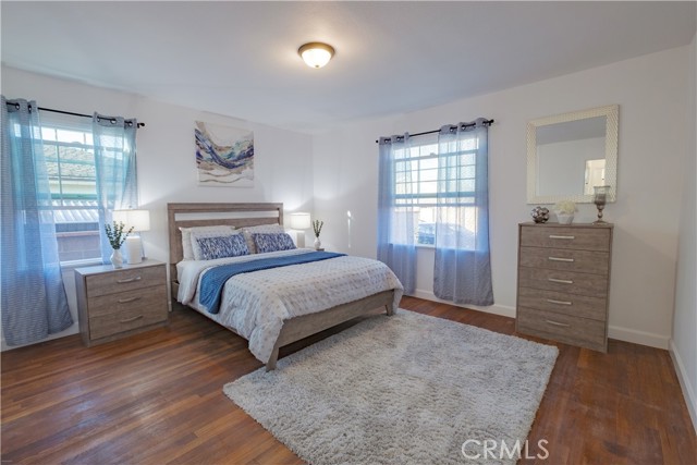 4829 Walnut Ave, Long Beach CA: https://media.crmls.org/medias/987c40fa-b4f1-4447-95ef-7b28d45ed629.jpg
