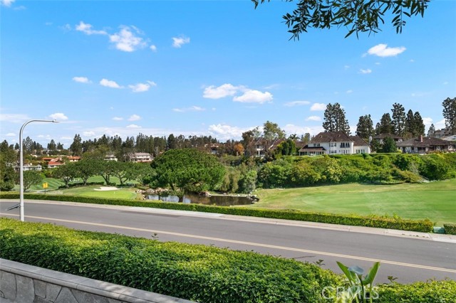 Detail Gallery Image 5 of 28 For 10 Rue Grand Vallee, Newport Beach,  CA 92660 - 2 Beds | 2 Baths