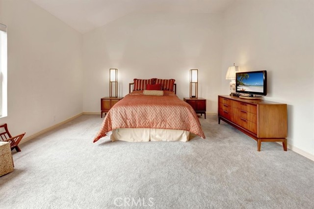 Detail Gallery Image 10 of 28 For 70 Lehigh Aisle, Irvine,  CA 92612 - 3 Beds | 3 Baths