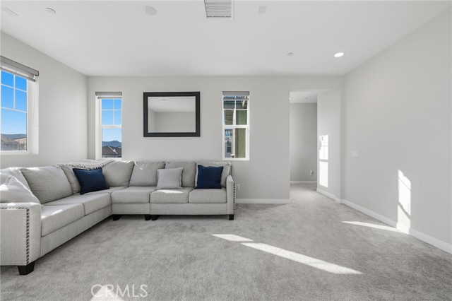 Detail Gallery Image 16 of 53 For 369 Rose St, Fillmore,  CA 93015 - 5 Beds | 3/1 Baths