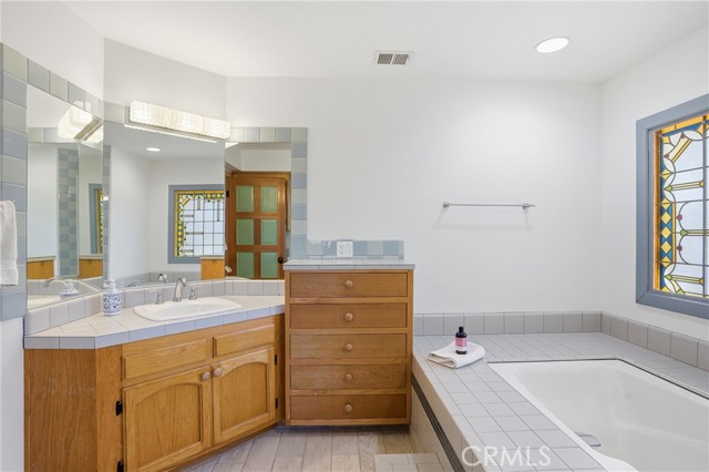 Image 29 of 44 For 1251 Mesa Oaks