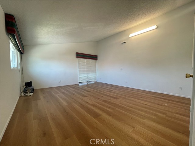 19657 Sequoia Avenue, Cerritos CA: https://media.crmls.org/medias/987d91e2-837d-43b0-823e-e7a04c6591da.jpg