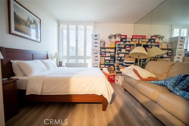 Detail Gallery Image 5 of 22 For 222 Monterey Rd #206,  Glendale,  CA 91206 - 3 Beds | 3 Baths