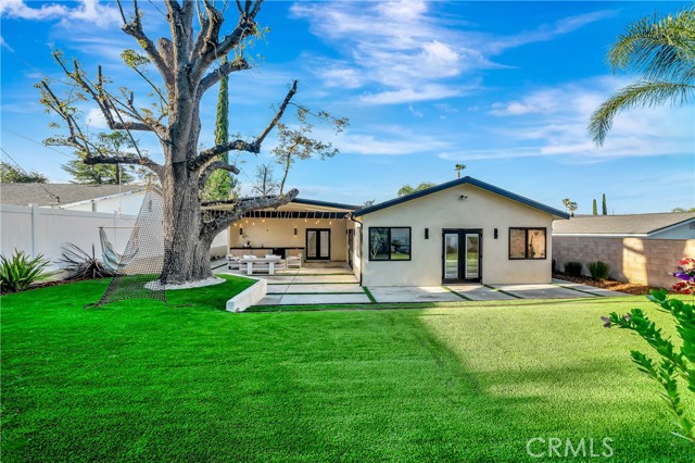 Detail Gallery Image 7 of 41 For 24250 Friar St, Woodland Hills,  CA 91367 - 4 Beds | 4 Baths