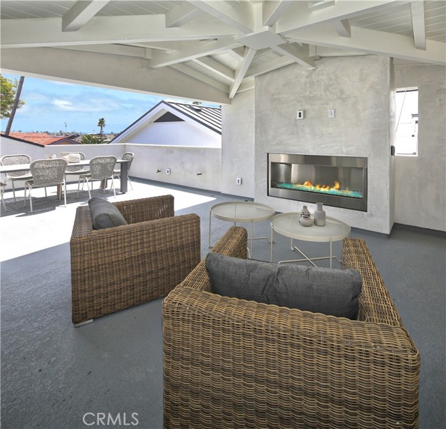 Detail Gallery Image 29 of 35 For 411 39th St, Newport Beach,  CA 92663 - 3 Beds | 3 Baths