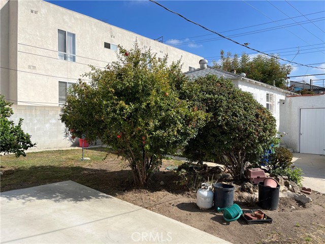 3862 Prospect Avenue photo 4