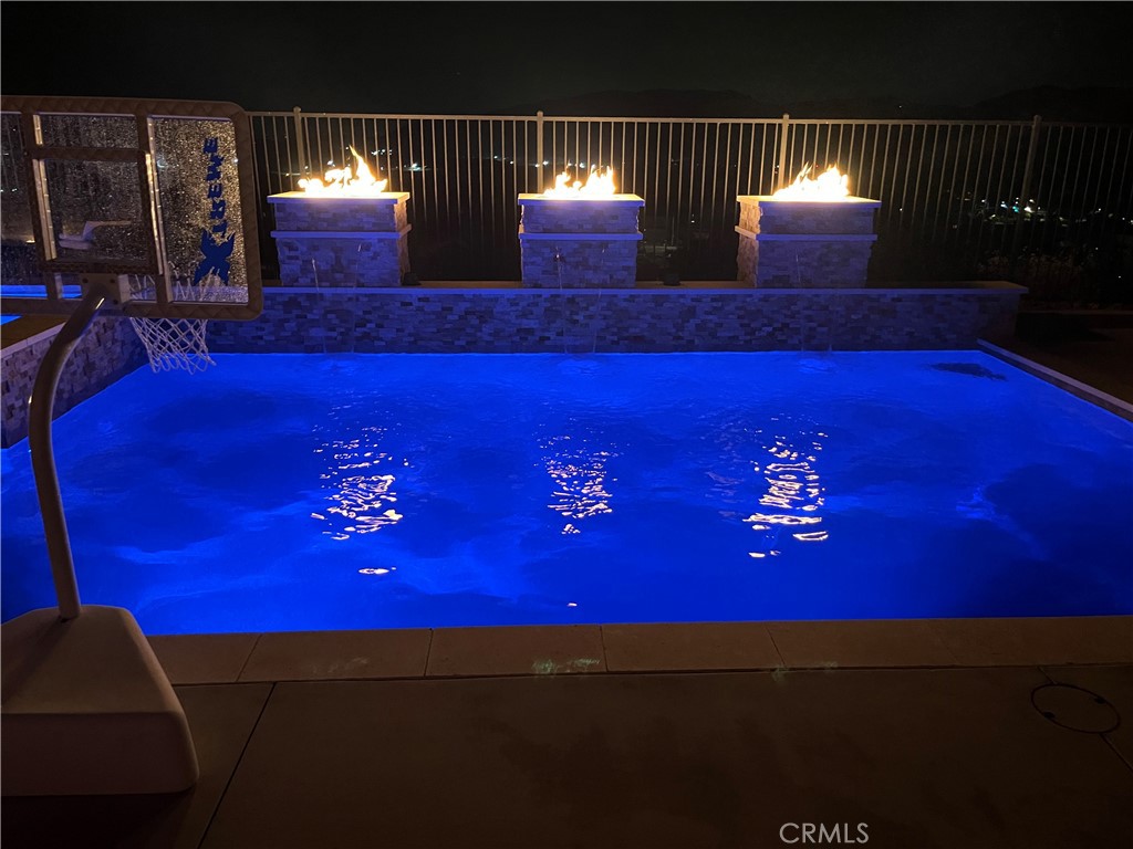 https://media.crmls.org/medias/98802e8f-4bb4-423a-ba47-aeb3d0be9a36.jpg?preset=X-Large