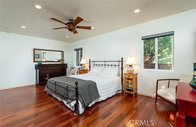 Detail Gallery Image 23 of 58 For 1404 Corona Dr, Glendale,  CA 91205 - 4 Beds | 2/1 Baths