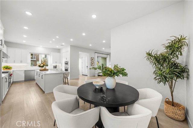 Detail Gallery Image 10 of 56 For 16376 Veterans, Tustin,  CA 92782 - 4 Beds | 3/1 Baths