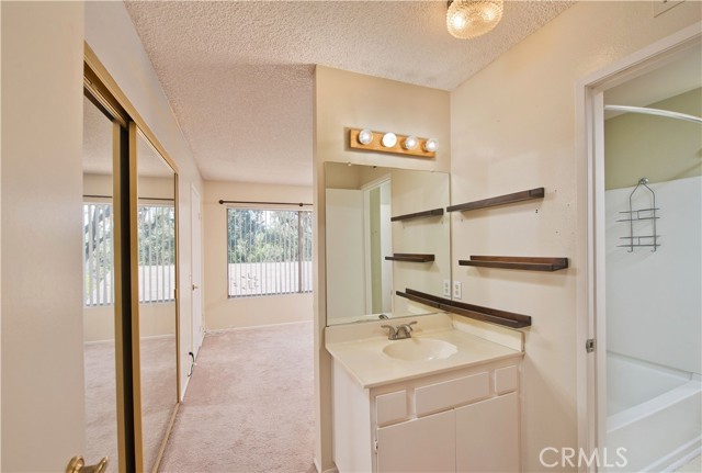Detail Gallery Image 15 of 26 For 2595 La Paloma Cir, Thousand Oaks,  CA 91360 - 3 Beds | 1/1 Baths