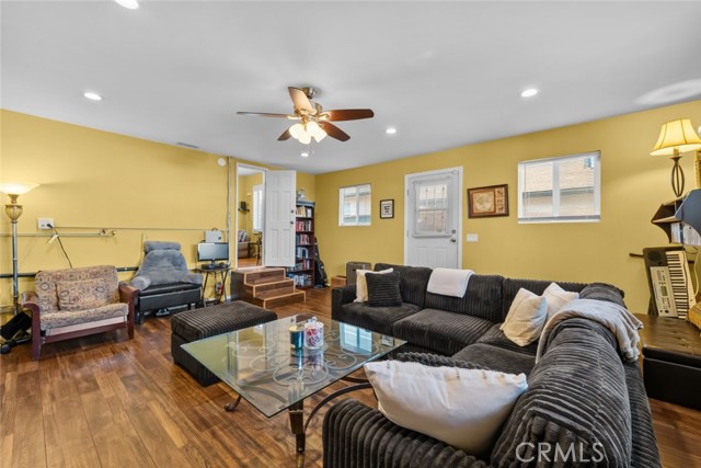 Detail Gallery Image 10 of 44 For 13003 Arcturus Ave, Gardena,  CA 90249 - 4 Beds | 2 Baths