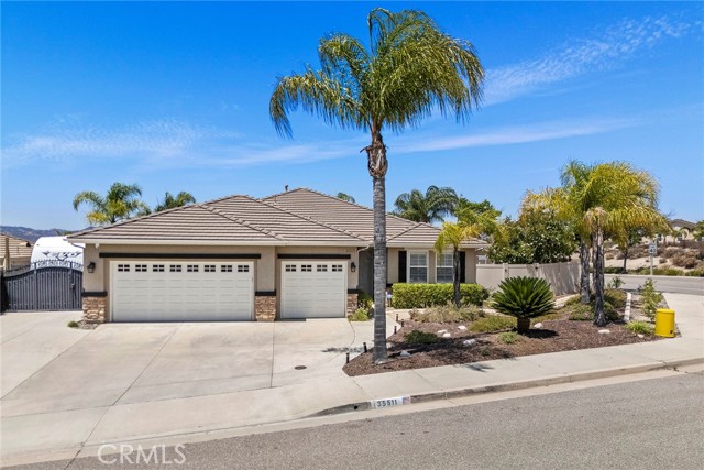 35511 Crest Meadow Drive, Wildomar CA: https://media.crmls.org/medias/9883df7d-03e3-4cda-b357-e99ba1f46c33.jpg