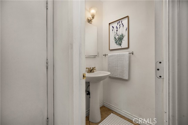 Detail Gallery Image 12 of 19 For 912 N Prospero Dr, Covina,  CA 91722 - 3 Beds | 1/1 Baths