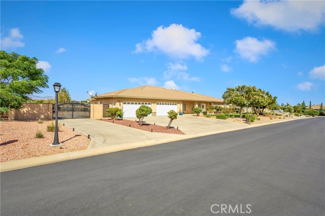 6940 Oak Vista Lane, Hesperia, CA, 92344 6940 Oak Vista Lane, Hesperia, CA, 92344