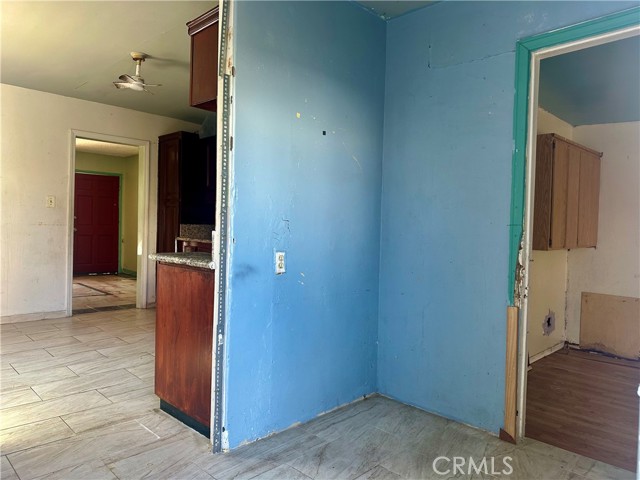 Detail Gallery Image 13 of 39 For 13608 Yukon Ave, Hawthorne,  CA 90250 - 5 Beds | 3 Baths