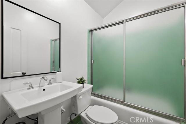 609 N Oakhurst Drive, Beverly Hills CA: https://media.crmls.org/medias/9885f61c-a4f9-4f21-9c36-247cc84117c4.jpg