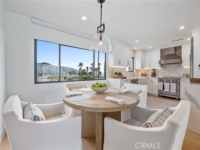 Detail Gallery Image 16 of 38 For 79 Blue Lagoon, Laguna Beach,  CA 92651 - 3 Beds | 3 Baths