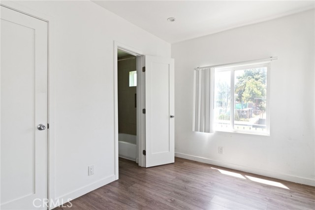 Detail Gallery Image 5 of 21 For 1257 W 38th St, Los Angeles,  CA 90037 - 2 Beds | 1 Baths