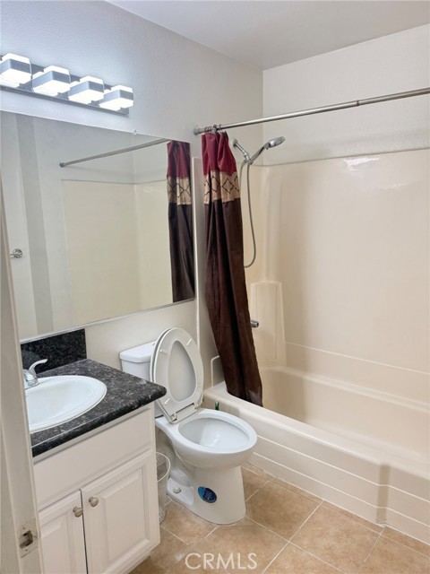 Detail Gallery Image 8 of 10 For 77 N Michigan Ave #3,  Pasadena,  CA 91106 - 2 Beds | 1/1 Baths