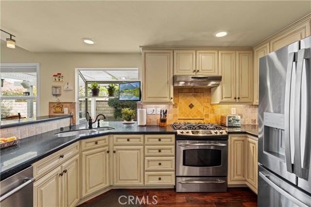 Detail Gallery Image 18 of 52 For 26355 Marsala Dr, Valencia,  CA 91355 - 4 Beds | 2 Baths