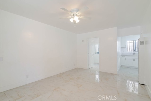 Detail Gallery Image 6 of 20 For 1116 S Berendo St #2,  Los Angeles,  CA 90006 - 2 Beds | 1 Baths