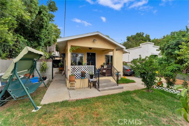 1153 Isabel Street, Los Angeles CA: https://media.crmls.org/medias/9887ed02-5c10-4b10-aefd-7d748e79778f.jpg