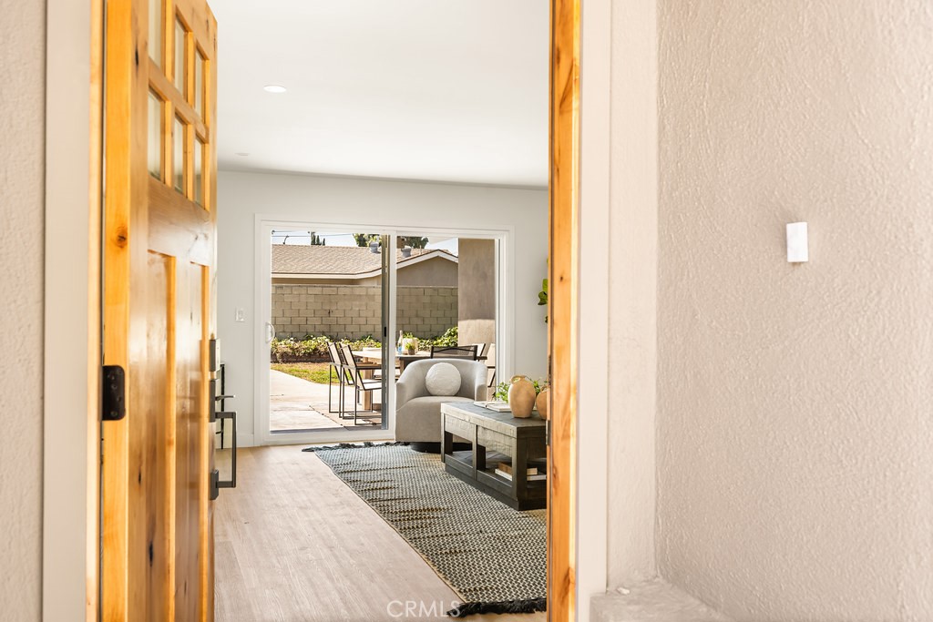 MLS #WS25106713 img 3