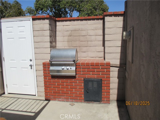 500 Galleon Way, Seal Beach CA: https://media.crmls.org/medias/9888d1ff-8906-4f31-a76b-9d88f2333bf5.jpg