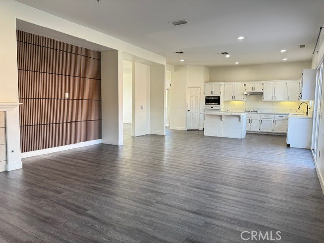 Detail Gallery Image 23 of 60 For 11818 Amethyst Ct, Jurupa Valley,  CA 91752 - 6 Beds | 3 Baths