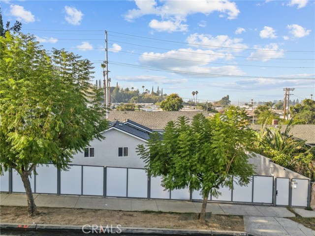 10923 Jamie Avenue photo 2