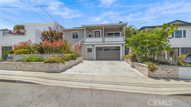 753 Loma Vista Street, El Segundo CA: https://media.crmls.org/medias/9889fbcc-7669-4bbb-adb4-425c18bc9aac.jpg