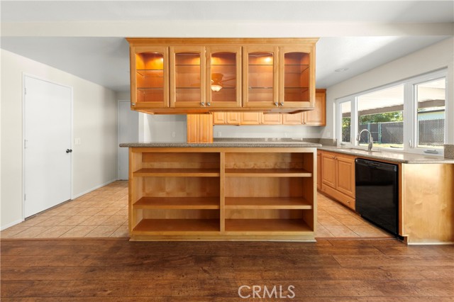 Detail Gallery Image 24 of 40 For 2286 Century, Riverside,  CA 92506 - 3 Beds | 2 Baths