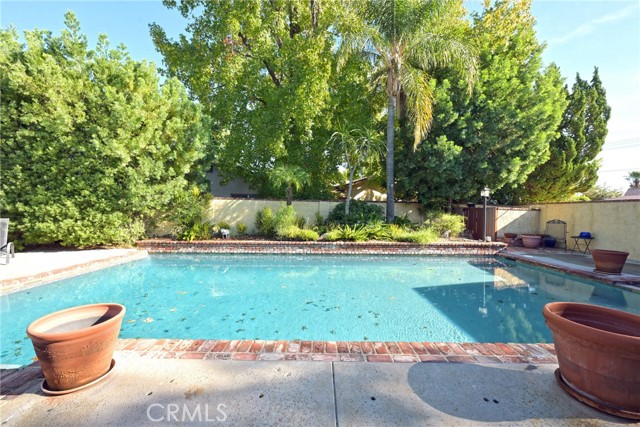 Detail Gallery Image 34 of 54 For 23421 Aetna St, Woodland Hills,  CA 91367 - 3 Beds | 2/1 Baths