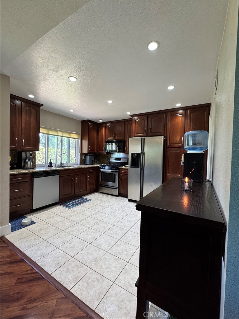 MLS #OC25239093 image #5