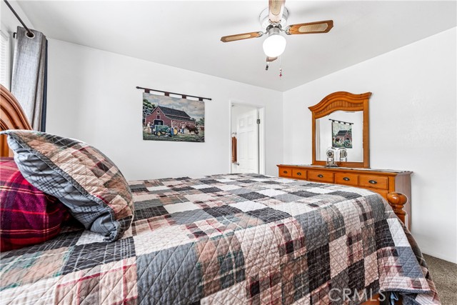 6051 Camphor Avenue, Westminster CA: https://media.crmls.org/medias/988b5711-0c0a-4bfe-a625-6206ad2d408e.jpg