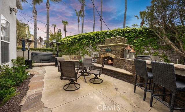 6615 Feather Drive, Huntington Beach CA: https://media.crmls.org/medias/988c3e9c-8f5c-4c8f-9663-d493e3df7f27.jpg