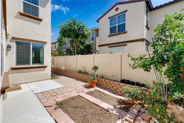 13855 Clearwater Avenue, Chino CA: https://media.crmls.org/medias/988c73fd-e894-40c3-a917-138cbaf237ed.jpg