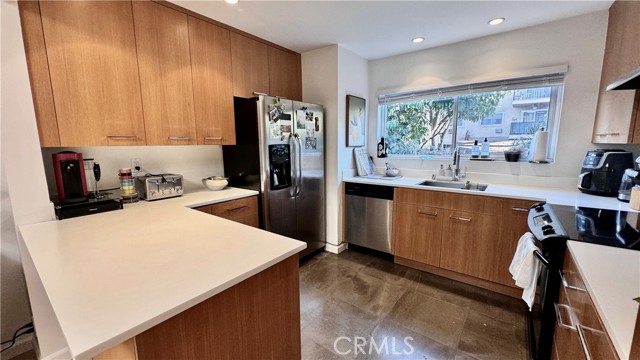 Detail Gallery Image 12 of 34 For 645 Westmount Dr #211,  West Hollywood,  CA 90069 - 1 Beds | 1 Baths